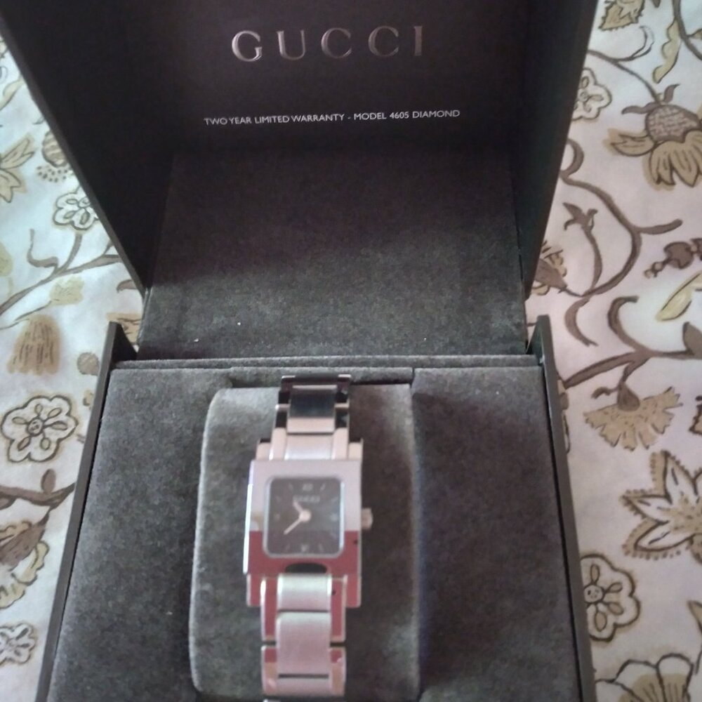 Gucci Watch Women's - Picture 7 of 7